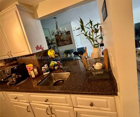 16518 NE 26th Ave 304, North Miami Beach FL - photo 19 of 31