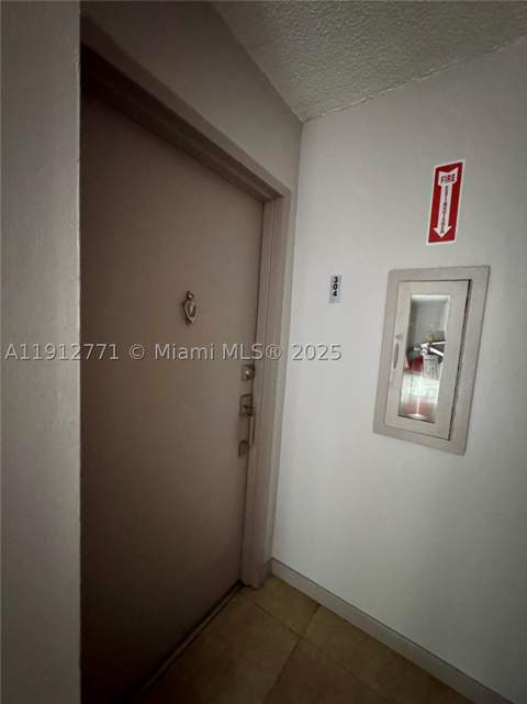 16518 NE 26th Ave 304, North Miami Beach FL - photo 22 of 31