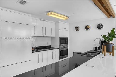 465 Brickell Ave 1001, Miami FL - photo 13 of 42