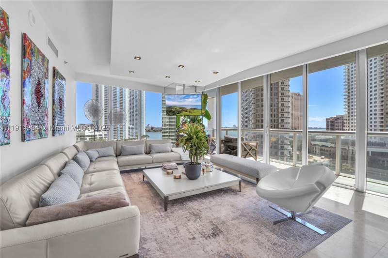 3 bedroom Condominium at 465 Brickell Ave 1001, Iconbrickell Condo No 1, Miami — photo 2