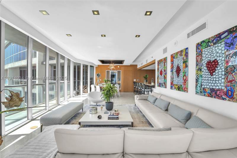 3 bedroom Condominium at 465 Brickell Ave 1001, Iconbrickell Condo No 1, Miami — photo 3