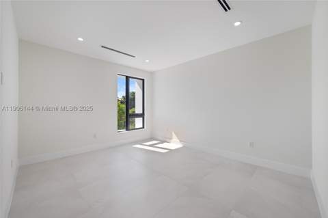 2127 SW 11th Ter, Miami FL - photo 24 of 28