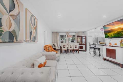 640 NE 168th St, North Miami Beach FL - photo 10 of 74