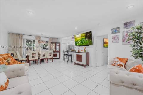 640 NE 168th St, North Miami Beach FL - photo 11 of 74