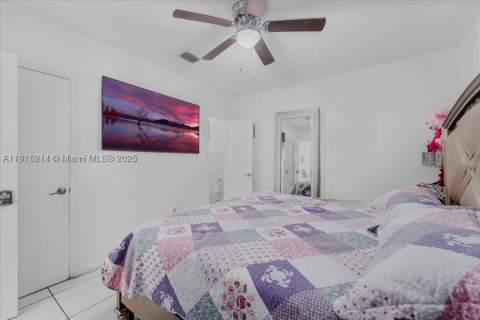 640 NE 168th St, North Miami Beach FL - photo 14 of 74