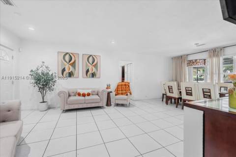 640 NE 168th St, North Miami Beach FL - photo 18 of 74