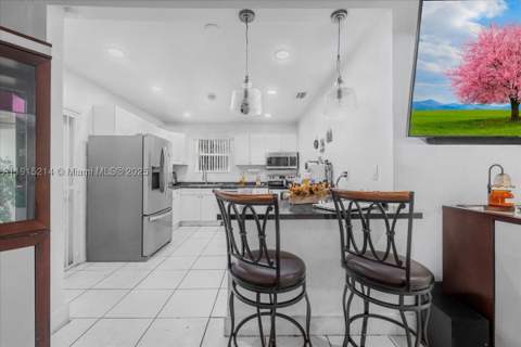640 NE 168th St, North Miami Beach FL - photo 22 of 74