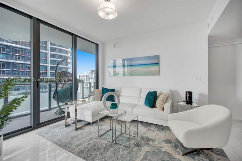 1 bedroom Condominium at 1300 S Miami Ave 1407, 1300 S Miami Avenue Condo, Miami — photo 2