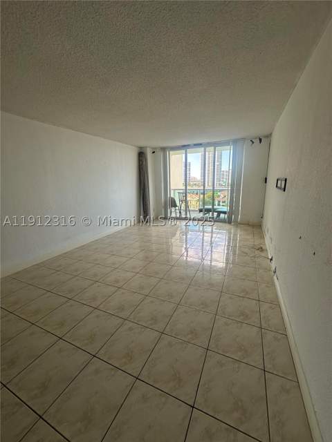 19390 Collins Ave 1019, Sunny Isles Beach FL - photo 13 of 14