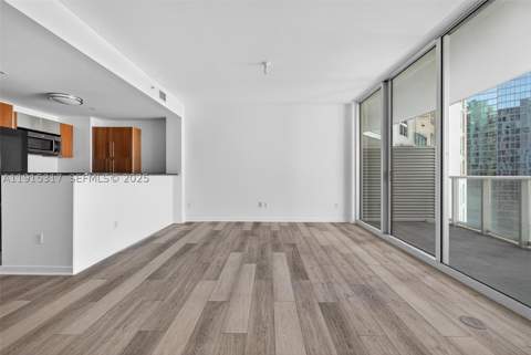 300 S Biscayne Blvd T-2407, Miami FL - photo 19 of 40