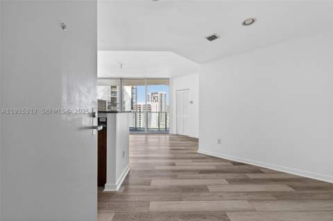 300 S Biscayne Blvd T-2407, Miami FL - photo 8 of 40
