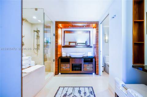 6801 Collins Ave 1002, Miami Beach FL - photo 24 of 40