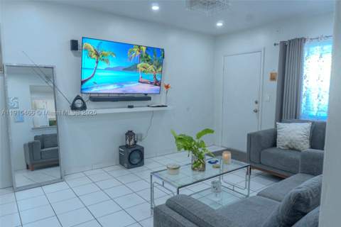 122 NE 204th St 3, Miami Gardens FL - photo 8 of 17