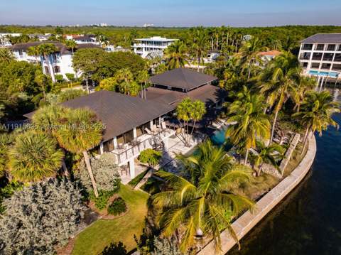 820 San Pedro Ave, Coral Gables FL - photo 6 of 69