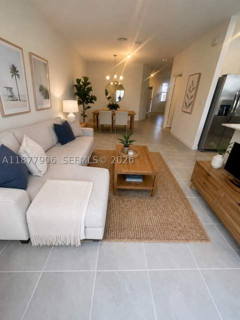 12517 NW 23rd Pl, Miami FL - photo 12 of 32