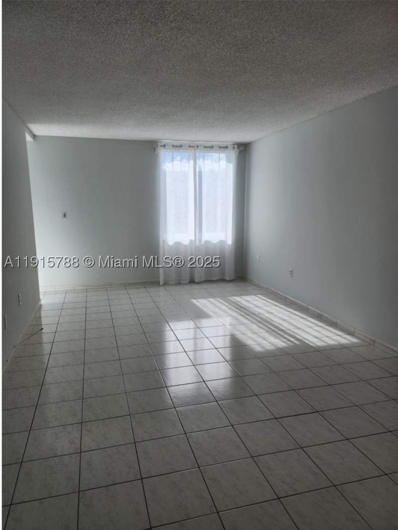 2 bedroom Condominium at 250 180th Dr 510, Caribbean Breeze Condo, Sunny Isles Beach — photo 4