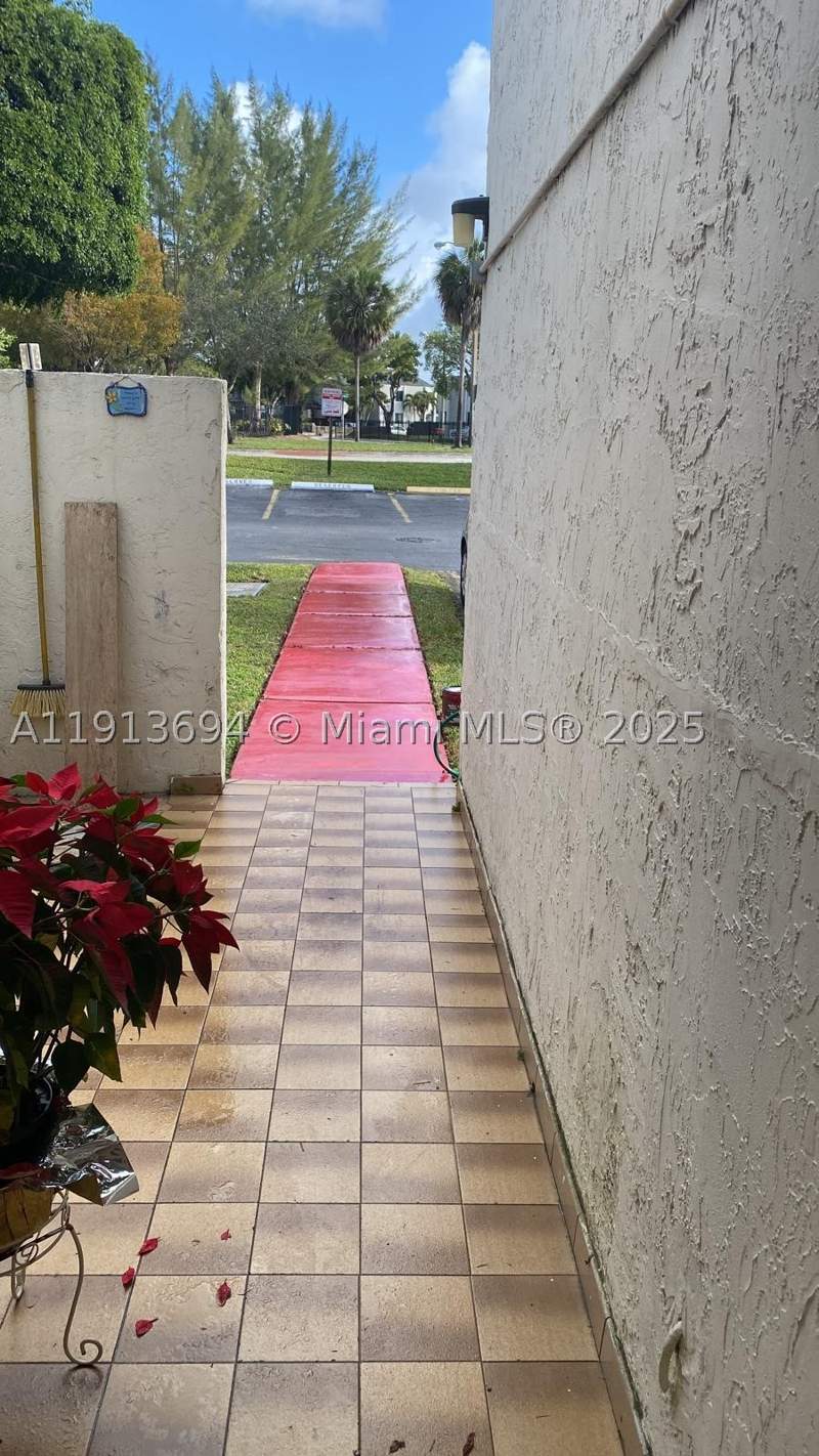 3 bedroom Townhouse at 10454 NW 5th Ter 4-30, Spring Lakes Village II, Miami — photo 4