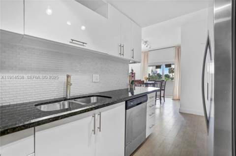 500 Bayview Dr 125, Sunny Isles Beach FL - photo 14 of 28