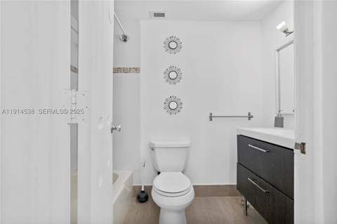500 Bayview Dr 125, Sunny Isles Beach FL - photo 17 of 28