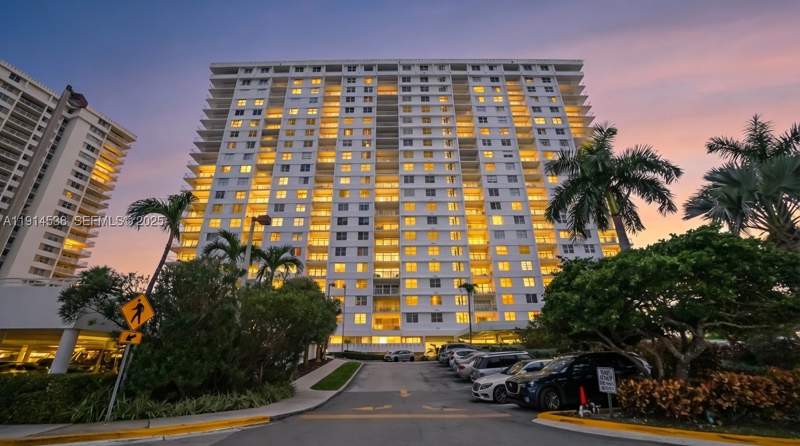 0 bedroom Condominium at 500 Bayview Dr 125, Arlen House West Condo, Sunny Isles Beach — photo 3