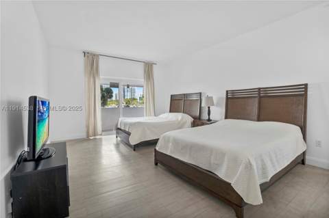 500 Bayview Dr 125, Sunny Isles Beach FL - photo 7 of 28