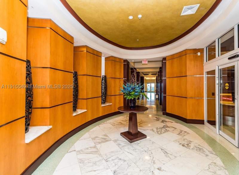 1 bedroom Condominium at 16699 Collins Ave 1105, La Perla Condo, Sunny Isles Beach — photo 4