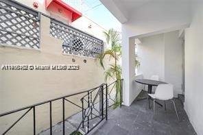 820 15th St 104, Miami Beach FL - photo 11 of 13