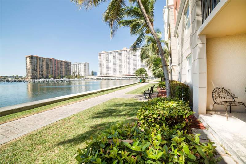 2 bedroom Condominium at 17100 N Bay Rd 1107, Porto Bellagio Condo, Sunny Isles Beach — photo 3