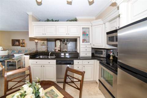 17100 N Bay Rd 1107, Sunny Isles Beach FL - photo 9 of 70