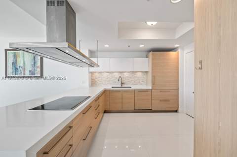 17301 Biscayne Blvd 811, North Miami Beach FL - photo 10 of 56