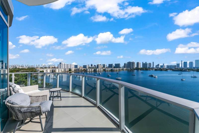 2 bedroom Condominium at 17301 Biscayne Blvd 811, Marina Palms Residences N, North Miami Beach — photo 2
