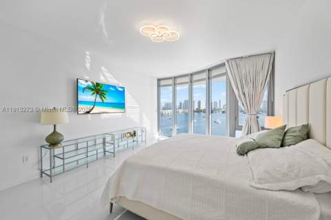17301 Biscayne Blvd 811, North Miami Beach FL - photo 23 of 56