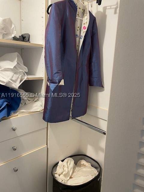 301 174th St 1605, Sunny Isles Beach FL - photo 10 of 27