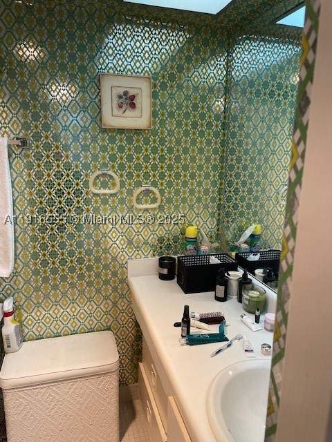 1 bedroom Condominium at 301 174th St 1605, Winston Towers 500 Condo, Sunny Isles Beach — photo 3