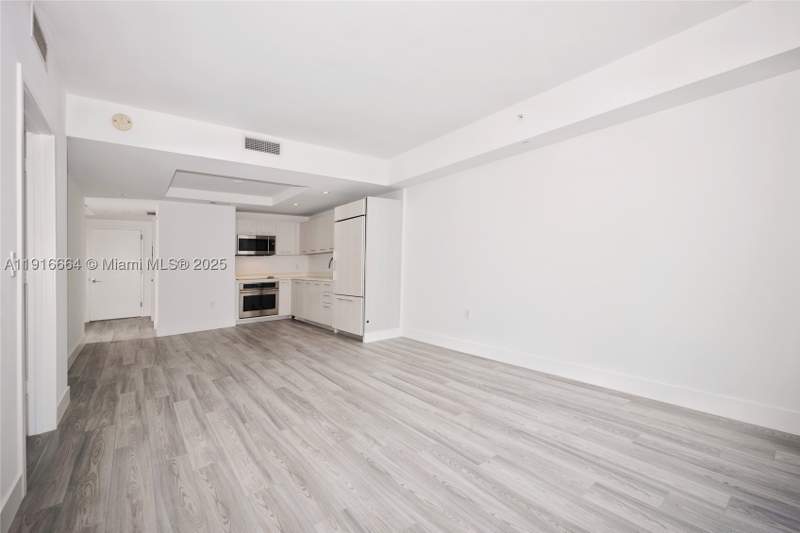 1 bedroom Condominium at 45 SW 9th St 1504, Brickell Heights East Con, Miami — photo 2