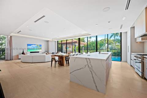 5831 Alton Rd, Miami Beach FL - photo 12 of 48