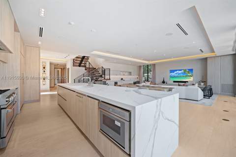5831 Alton Rd, Miami Beach FL - photo 14 of 48