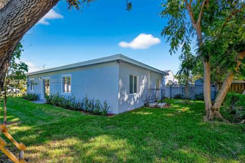 1346 NW 44th St, Miami FL - photo 21 of 52