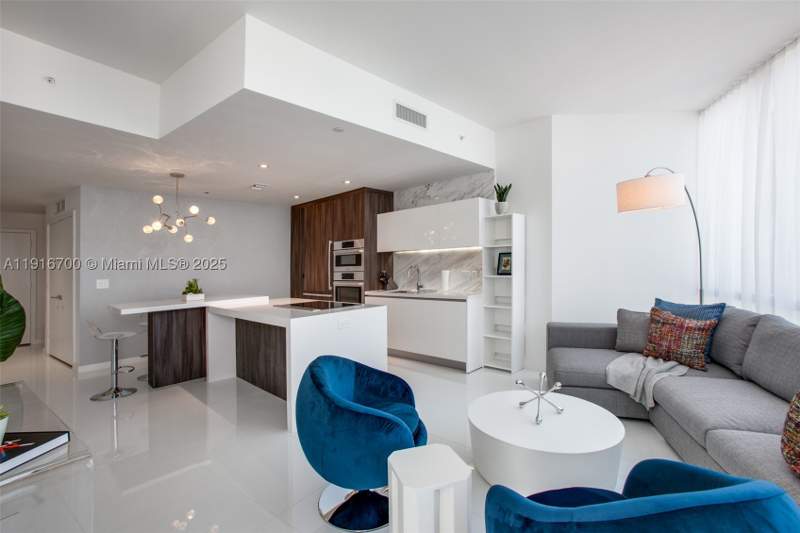 1 bedroom Condominium at 851 NE 1st Ave 1810, Paramount Miami Worldcente, Miami — photo 4