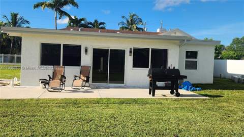 295 NE 150th St, Miami FL - photo 6 of 38