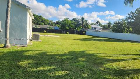 295 NE 150th St, Miami FL - photo 8 of 38