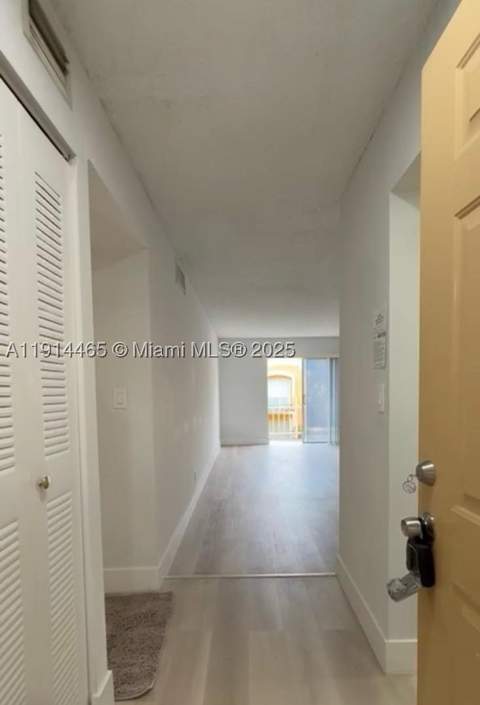17901 NW 68 Ave T-205, Hialeah FL - photo 8 of 13