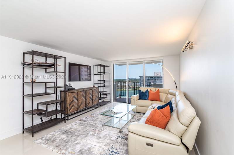 2 bedroom Condominium at 2780 NE 183rd St 2014, Commodore Plaza Condo, Aventura — photo 3