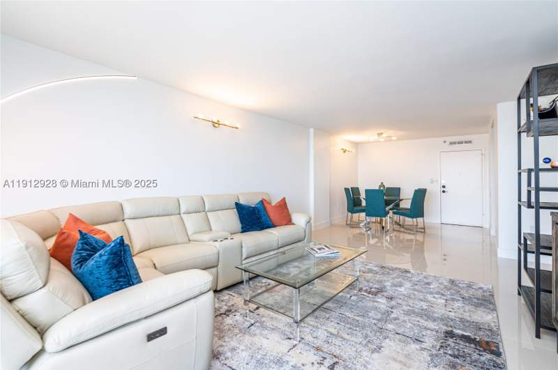 2 bedroom Condominium at 2780 NE 183rd St 2014, Commodore Plaza Condo, Aventura — photo 4