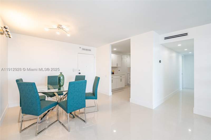 2 bedroom Condominium at 2780 NE 183rd St 2014, Commodore Plaza Condo, Aventura — photo 5