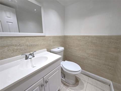 6940 Miami Gardens Dr 1-319, Hialeah FL - photo 10 of 37