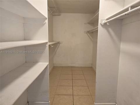 6940 Miami Gardens Dr 1-319, Hialeah FL - photo 14 of 37