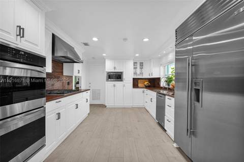 145 Bal Bay Dr, Bal Harbour FL - photo 8 of 25