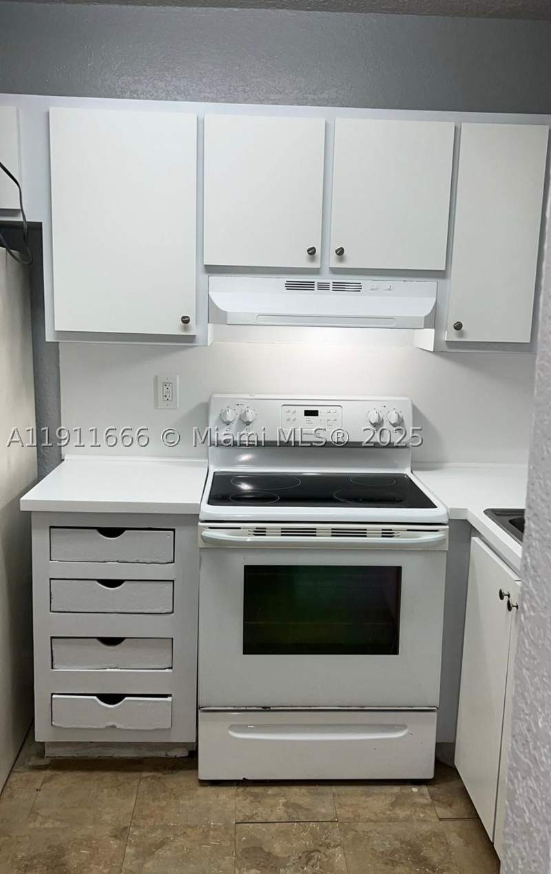 2 bedroom Condominium at 575 W 69th St 208, Bella Venezia Condo, Hialeah — photo 5