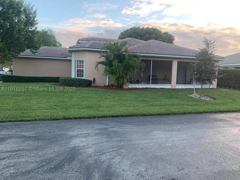 3 bedroom SingleFamilyResidence at 462 SE 23rd Dr, Keys-Gate No 1, Homestead — photo 2